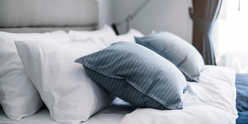 فوائد وسادة النوم المناسبة